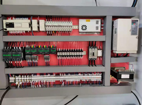 26 Sistema de control eléctrico PLC